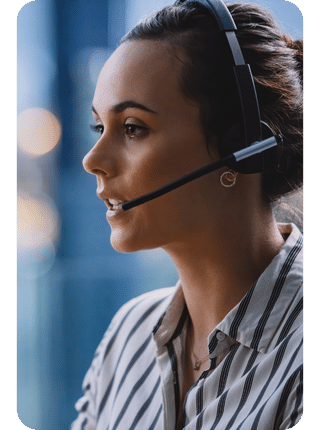 Solar Customer Support | Benefit 3: Round-the-clock Availability | A woman on a customer call